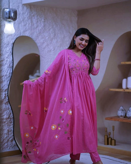 Cotton 60-60 fabric Kurti pant with dupatta